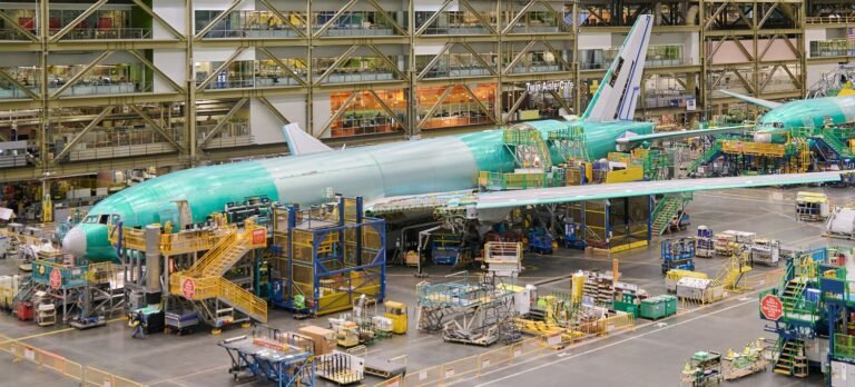 Boeing Everett Factory Tour Future of Flight Aviation 768x348