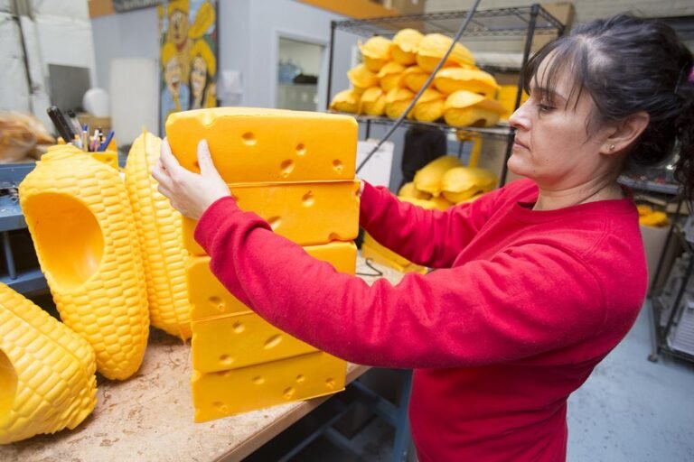 cheesehead milwaukee factory tour 768x512