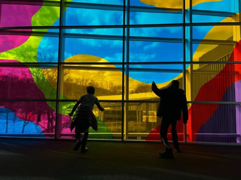 Factory Tours in New York 16 corning museum of glass tour 768x576