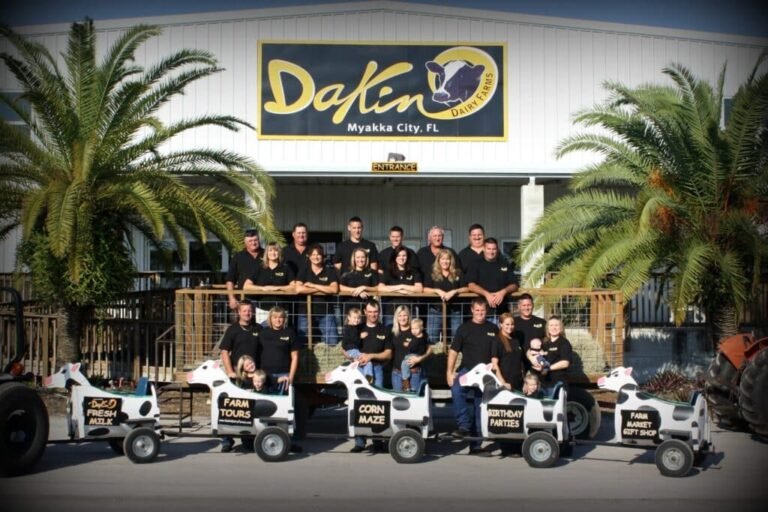 dakin dairy farm tour for families 768x512