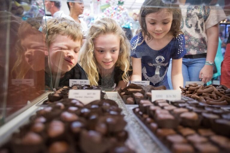 Dinstuhls candy factory tour 768x511