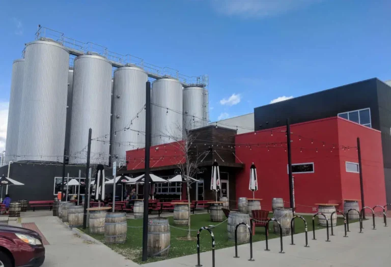 avery brewing site tour 768x525
