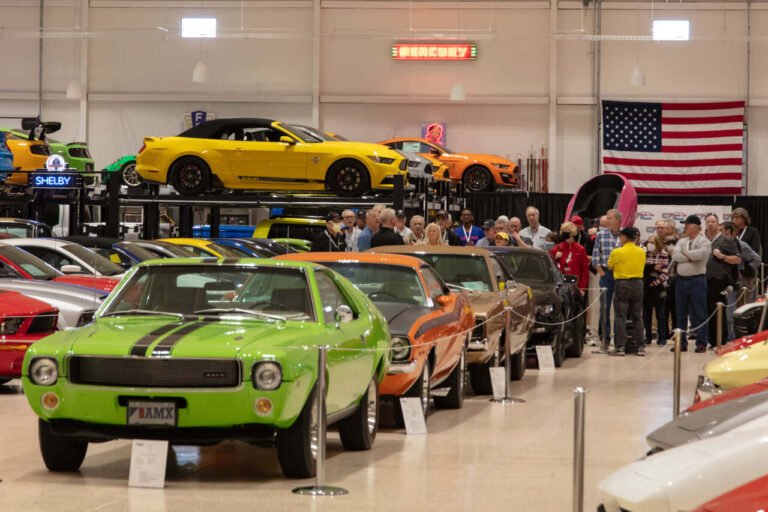 corvette museum tour 768x512