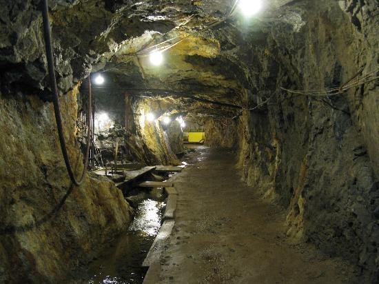 gold mine tunnel tour