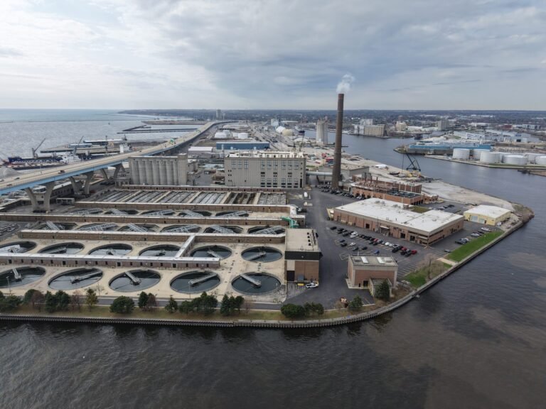 jones island water reclamation facility tour 768x576