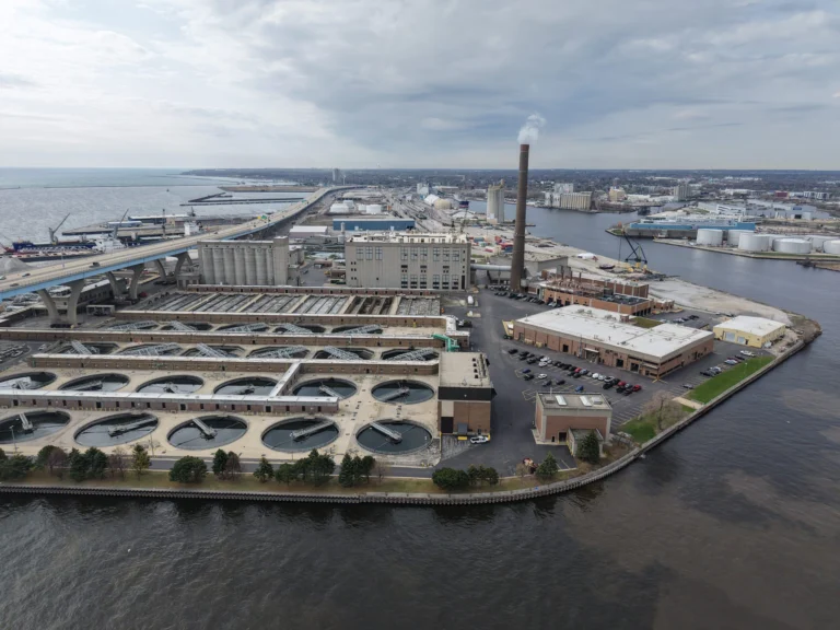 jones island water reclamation facility tour 768x576