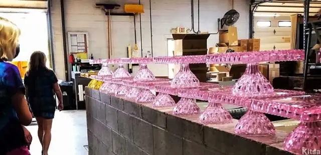 mosser glass factory tour