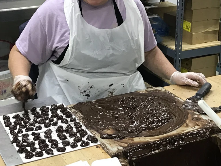 tour gilbert chocolates factory 768x576