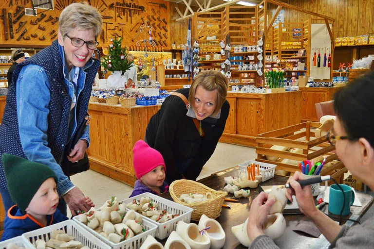 veldheers wooden shoe tulip factory 768x513