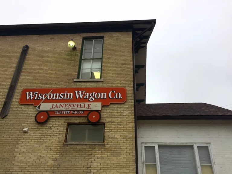wisconsin wagon factory tour 768x576