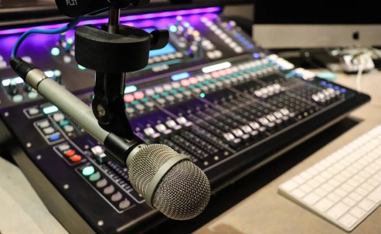 wuwm radio tour 768x473