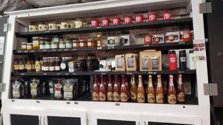 yates cider mill shop 768x432