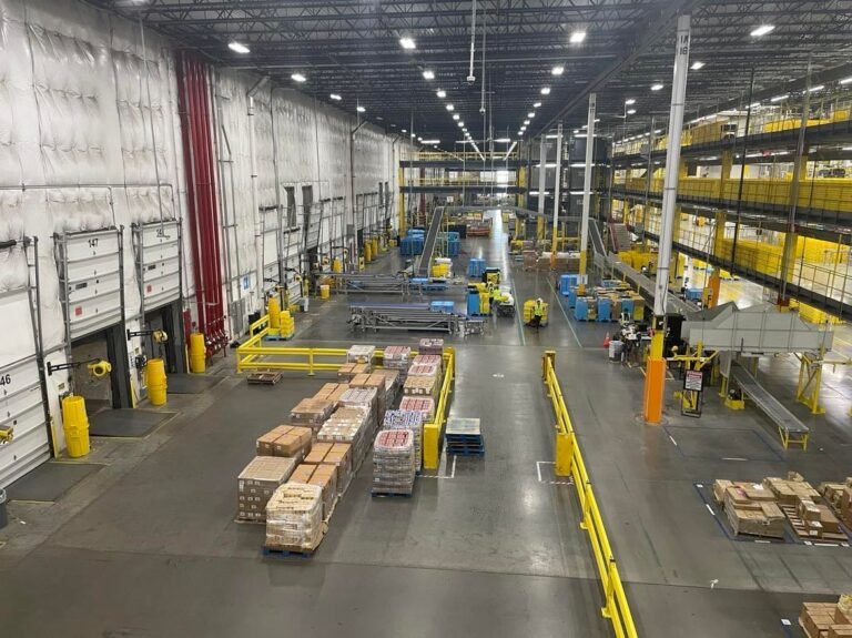FTW6 Amazon Fulfillment Center tour grapevine texas 768x575
