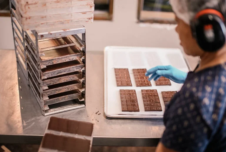 askinosie chocolate factory tour 768x518