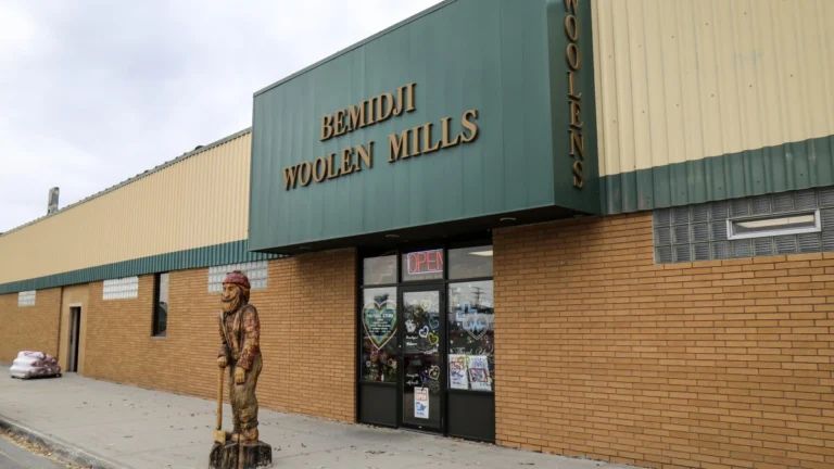 Factory Tours in Minnesota 18 bemidji woolen mills tour 768x432