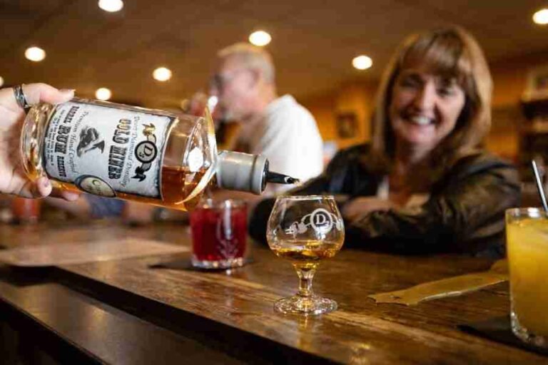 desert diamond distillery tour 768x512