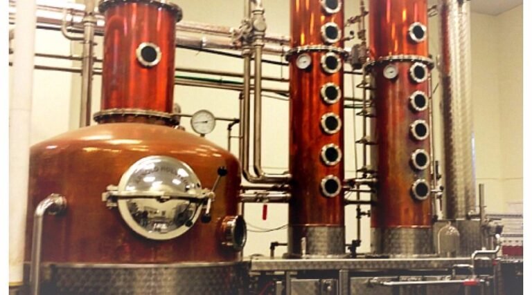 desert diamont distillery visit 768x427