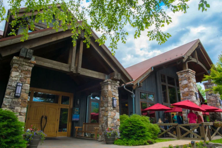 devils backbone basecamp brewery 768x512