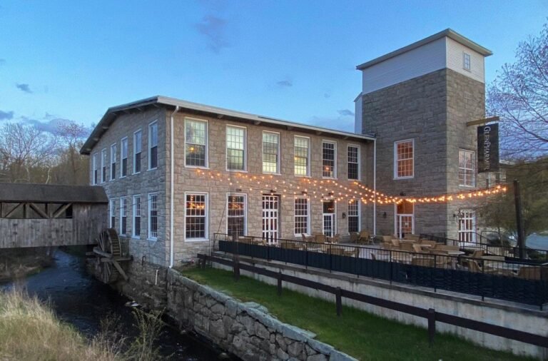 glenpharmer distillery exterior 768x506