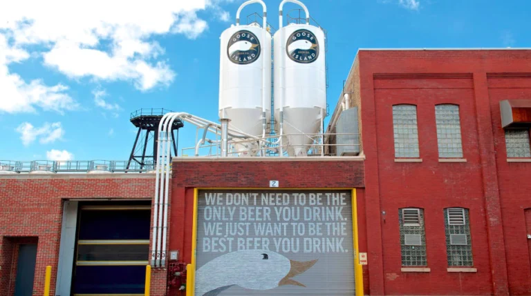 Factory Tours in Illinois 6 goose island beer co tour 768x429