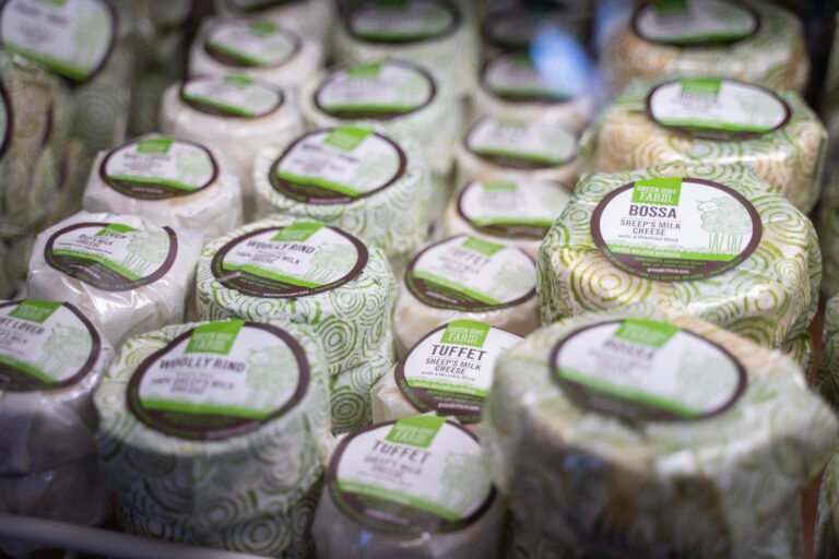 green dirt farm cheese  768x512