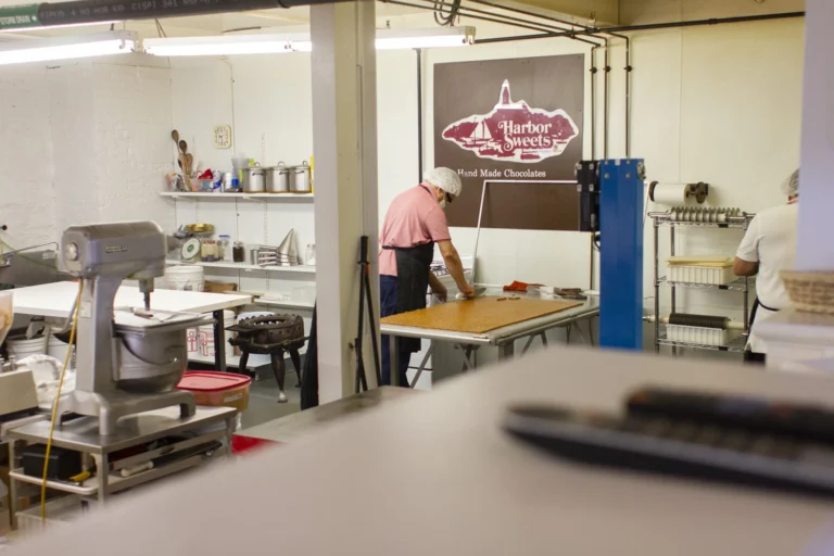 Factory Tours in Massachusetts 15 harbor sweets chocolate factory tour salem 768x512