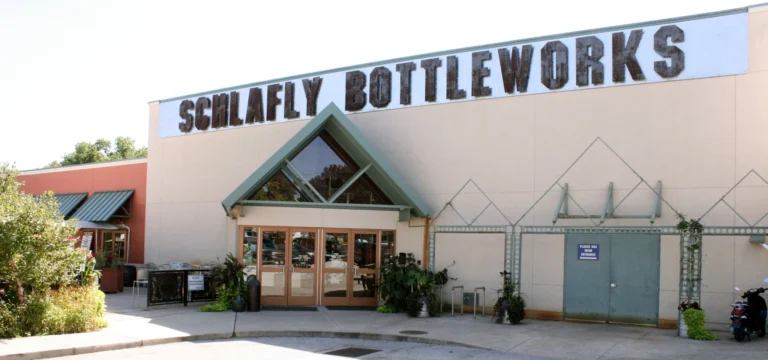 schlafly bottleworks brewery tour 768x360