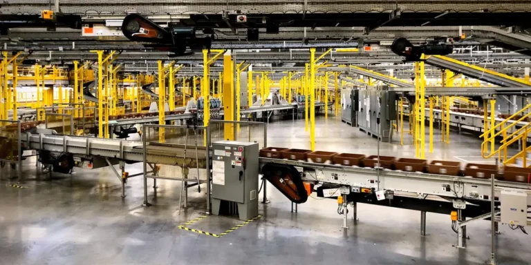 tour BFI4 Amazon Fulfillment Center kent 768x384