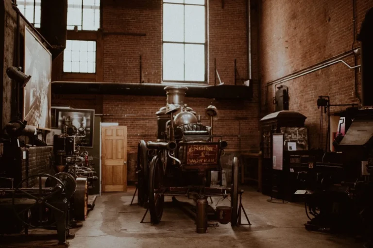 tour charles river museum of industry 768x511