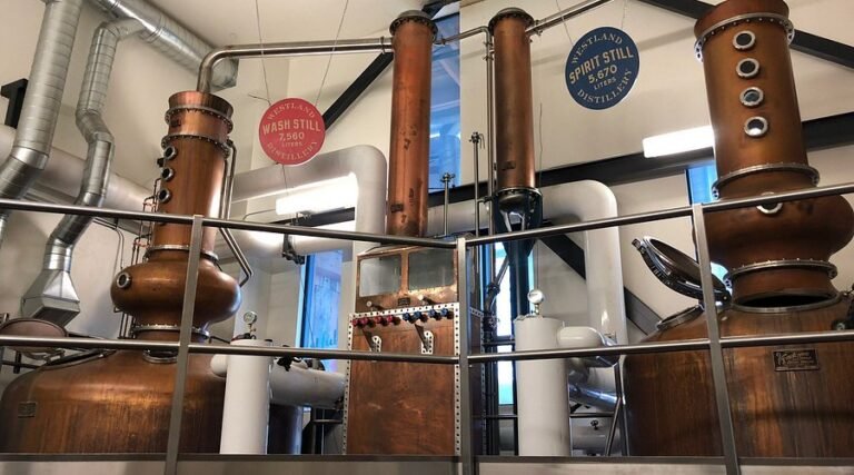 westland whiskey distillery tour 768x427