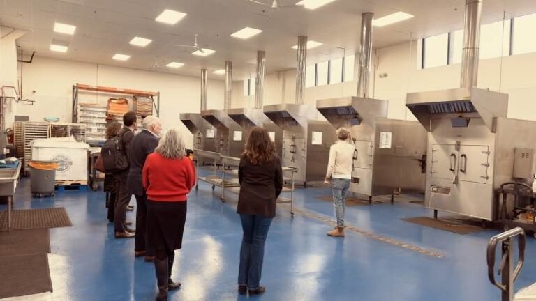 bourbon barrel factory tour 768x432