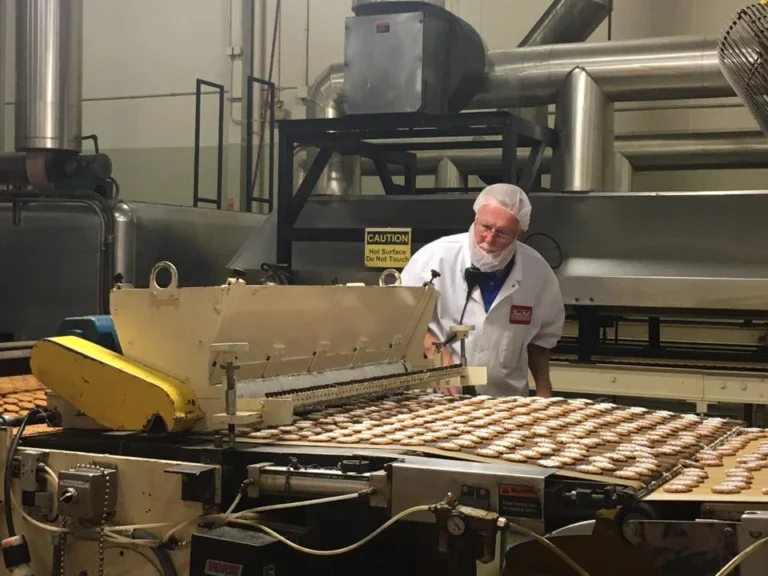 buds best cookies factory tour 768x576