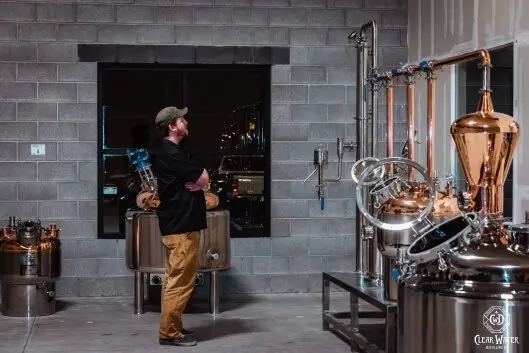 clear water distilling whiskey tour
