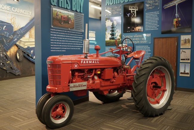 kinze tractor innovation center tour