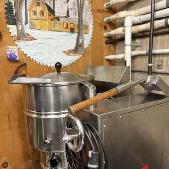 lamothes sugar house maple syrup production tour