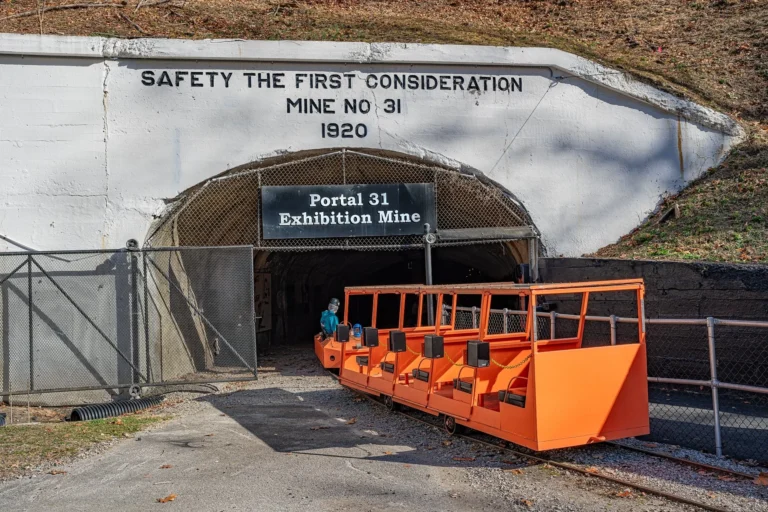 portal 31 mine tour underground coal 768x512