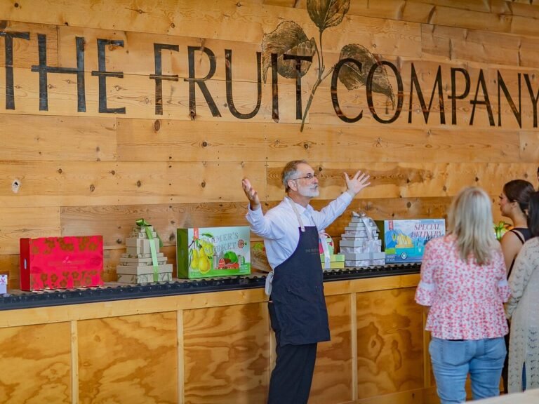 the fruit company tour 768x576