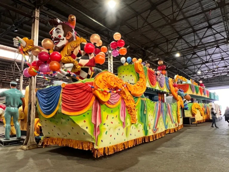 tour blaine kerns mardi gras world 768x576