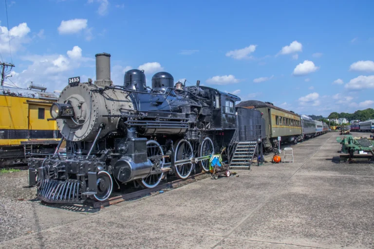 tour danbury railway museum 768x512
