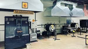 tour kinship glassworks studio