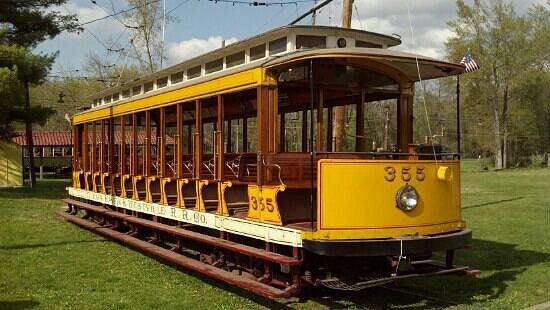 visit connecticut trolley museum