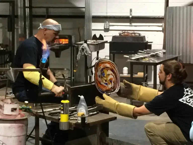 Factory Tours in Nevada 26 domsky glass studio glassblowing tour 768x576