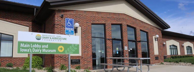 iowa dairy center calmar tour 768x288