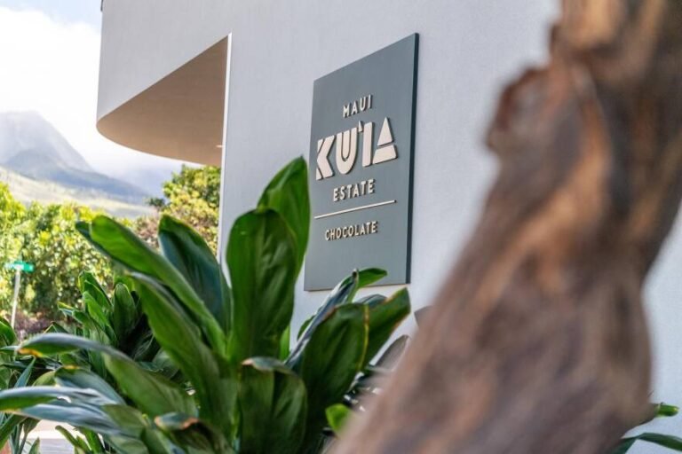 maui kuia estate chocolate farm tour 768x512