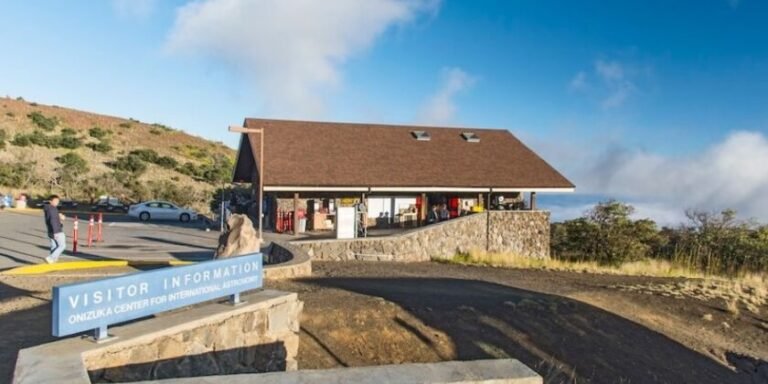 Factory Tours in Hawaii 40 mauna loa visitor center hawaii 768x384