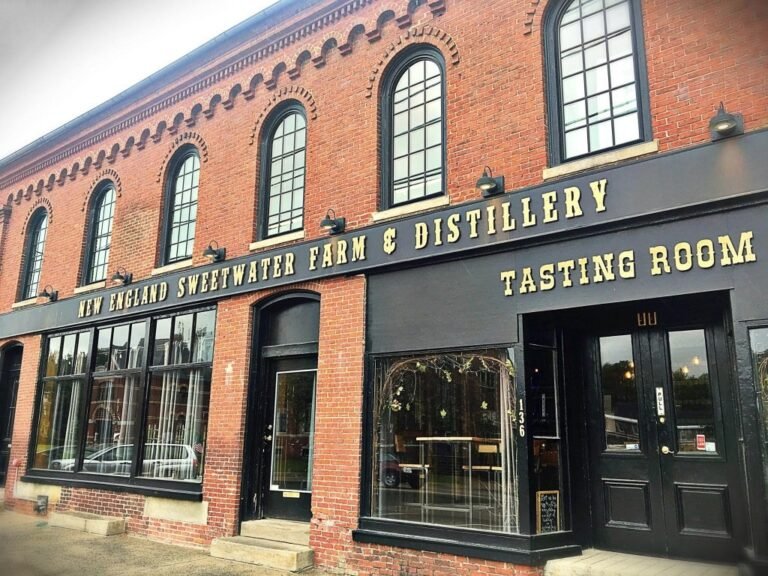 Factory Tours in New Hampshire 10 new england sweetwater distillery tour 768x576