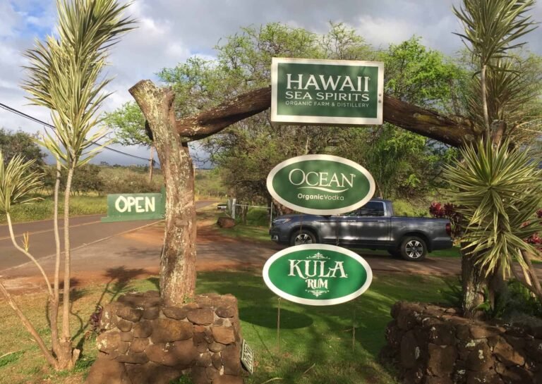 Factory Tours in Hawaii 15 ocean organic farm hawaii sea spirits tour 768x545
