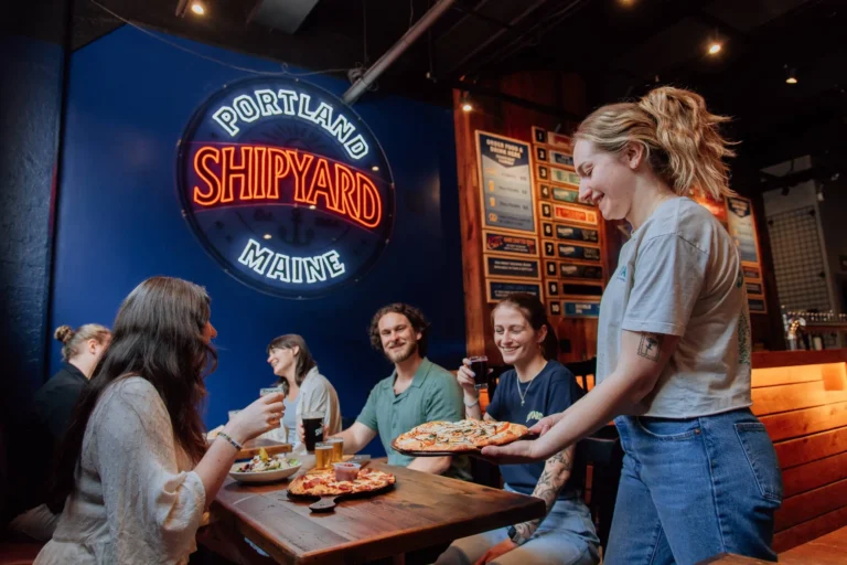 shipyard brewing company tour maine 768x512