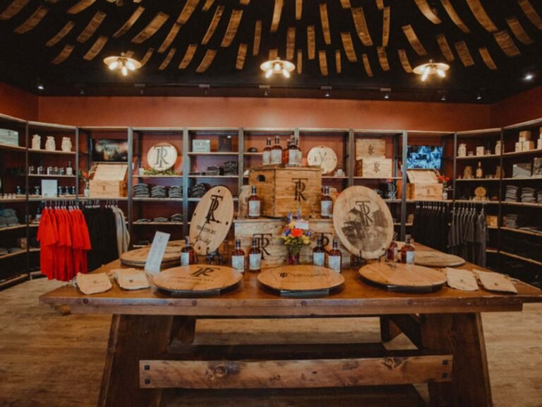 tour templeton rye distillery 768x576