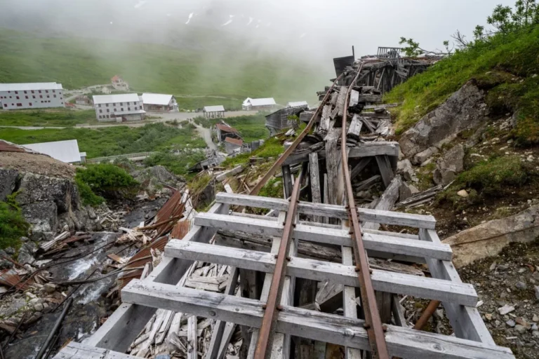 independence mine state park tour alaska 768x512